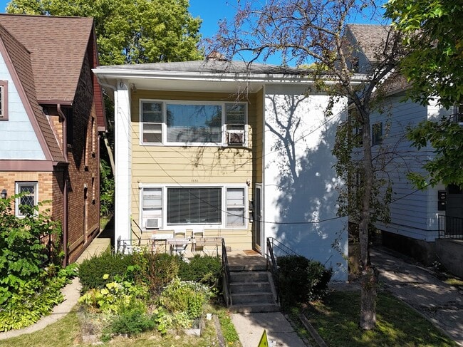 Photo - 1030 E Johnson St Unidad #1