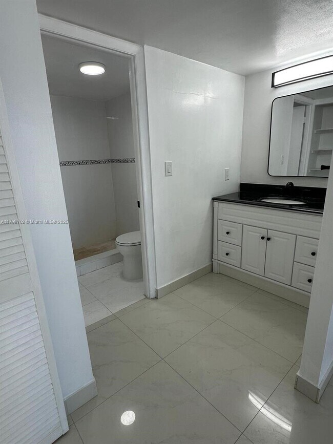 Photo - 1450 Brickell Bay Dr Unit 1402