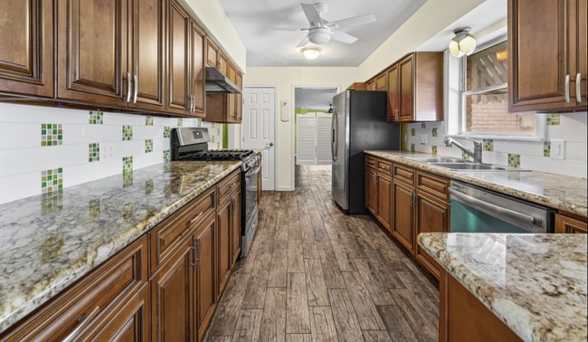 3314 Blue Bonnet Blvd