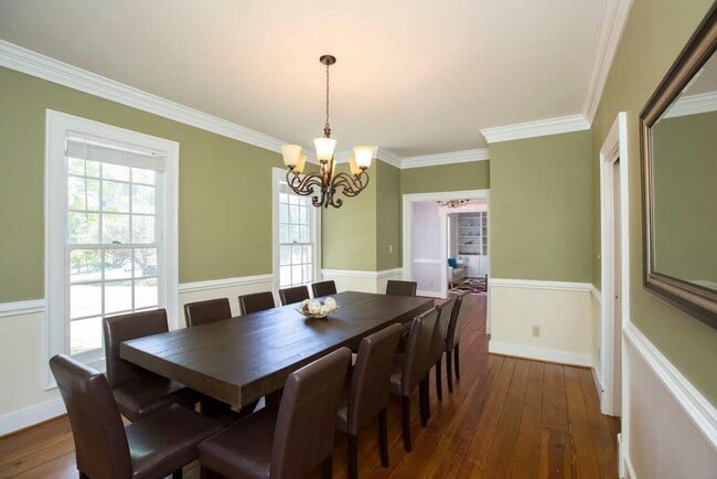 Photo - 2633 Brittany Ct SE