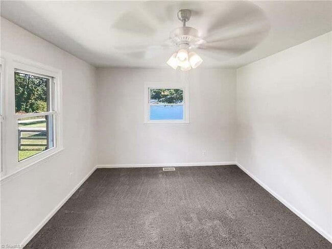 Photo - 2030 Chesapeake Dr