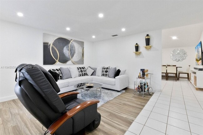 Photo - 11145 NW 27th St