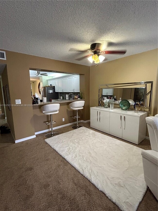 Photo - 7338 Fairfax Dr Unit 203