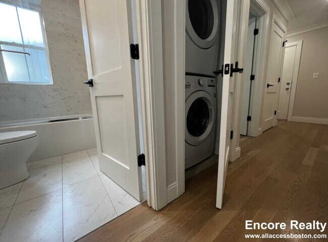 Photo - 65 Strathmore Rd