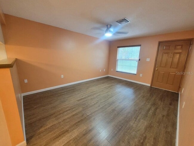 Photo - 6141 Chesham Dr Unit 8