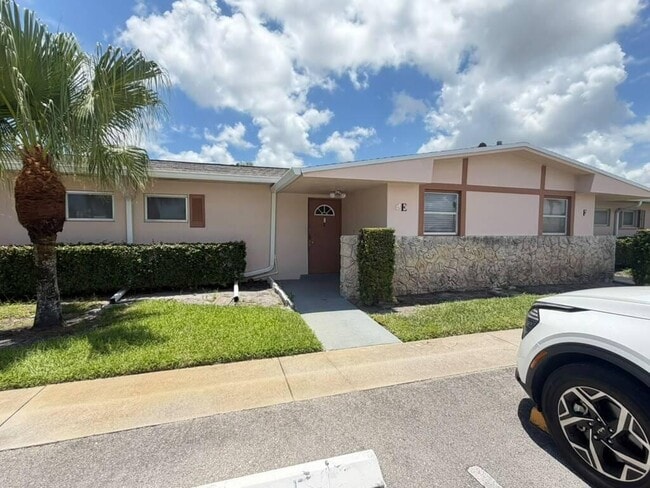 Photo - 2727 Dudley Dr W