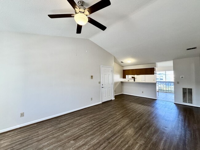 4824 Station House Ln