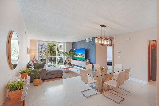 Building Photo - 3901 S Ocean Dr Rental