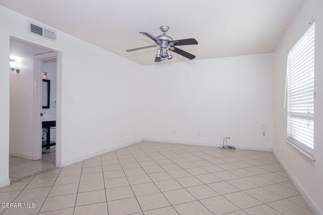 Photo - 3425 Hickman St