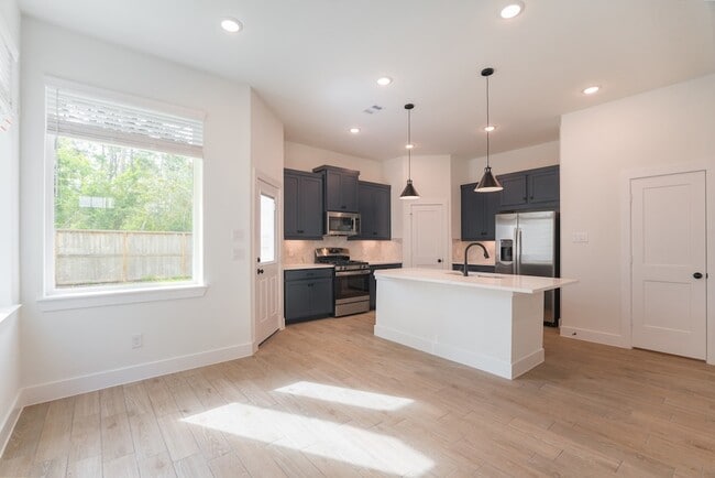 Photo - 140 Red Cascade Trl