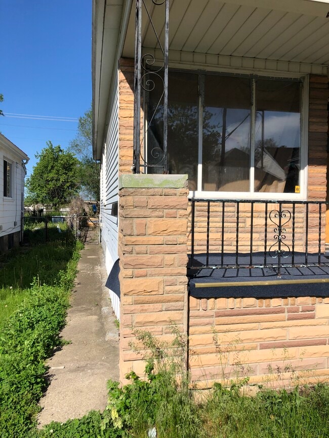 Photo - 12620 Moran St