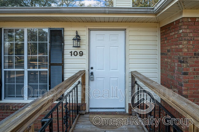 Photo - 109 Rambling Way