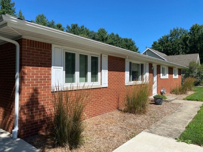 Building Photo - 6057 N 300 E Rental