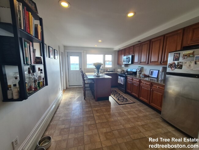 277 Webster St Unit 2