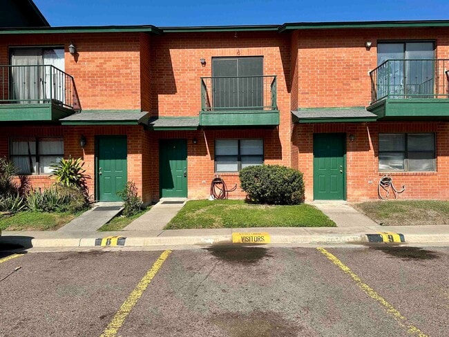 Building Photo - 8915 McPherson Rd Unit 8A