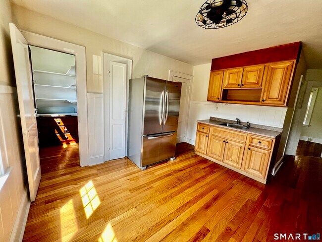 243 Henry Ave