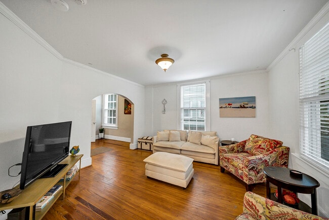 Photo - 804 Woodrow St