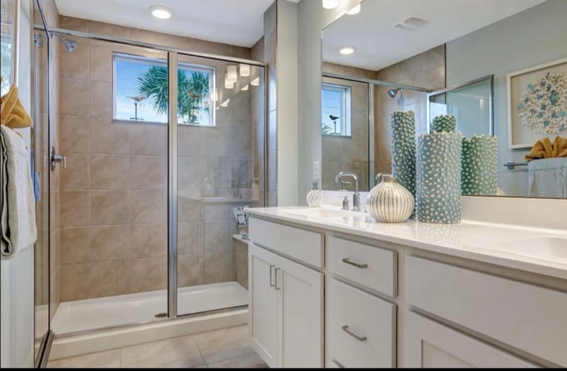 Photo - 608 Waters Edge Ln