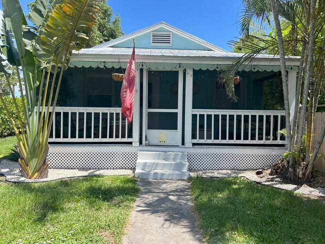 Photo - 1090 28th St House