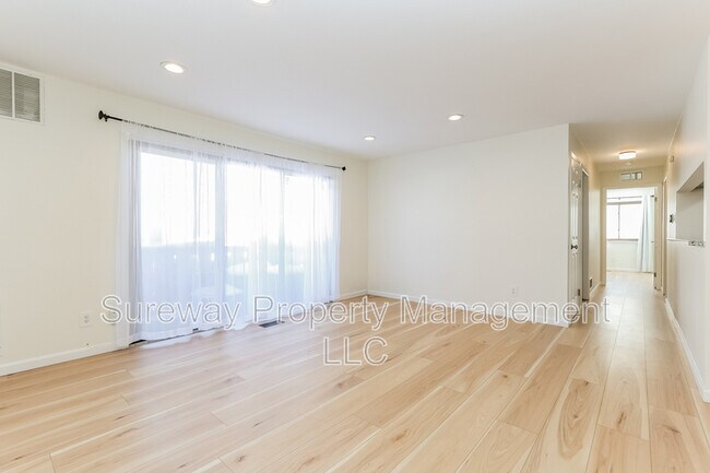 Photo - 1005 Woodhollow Dr