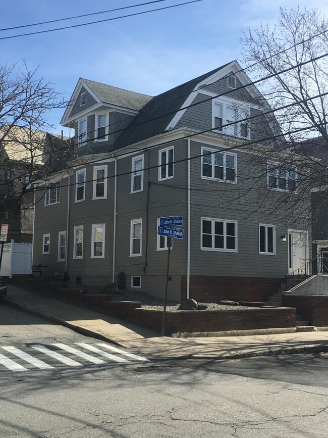 Building Photo - 29 Packard Ave Unit 1 Rental