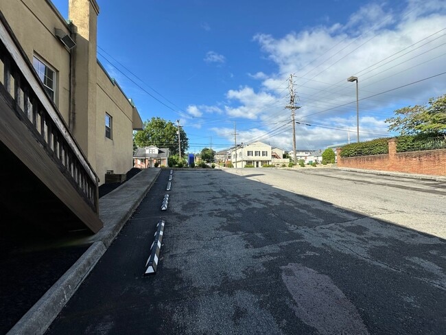 Photo - 526 E Main St