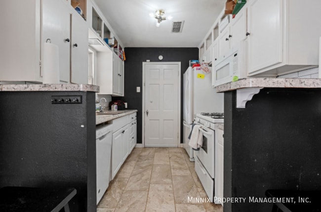 Photo - 2511 28th. St. (LO)-