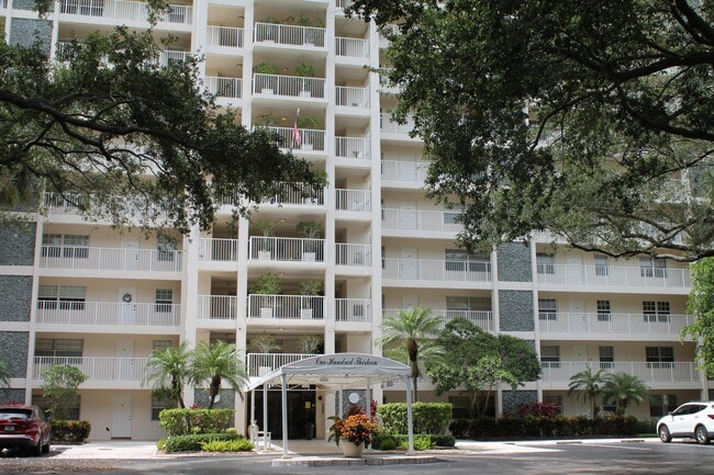 Building Photo - 3520 Oaks Way Unit 607