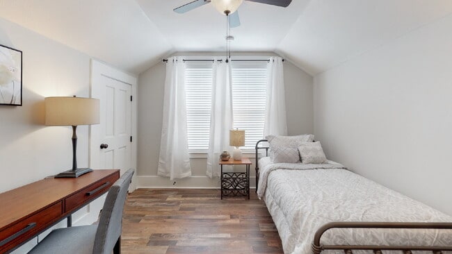 Photo - Cozy Craftsman Cottage in Savannah Unidad Main