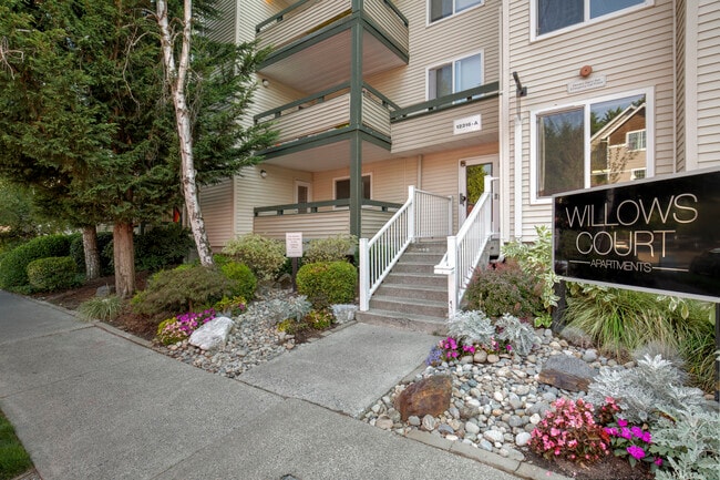 Welcome to Willows Court!