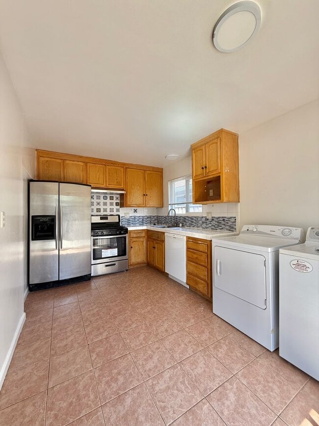 Building Photo - 60-0104 Unit C Rental