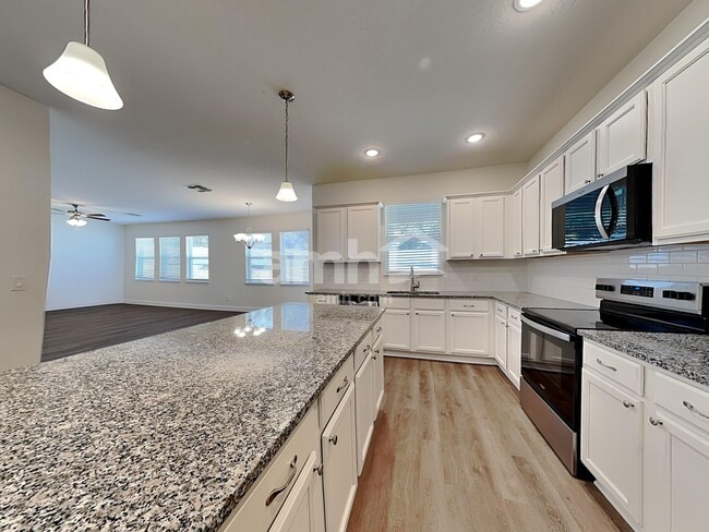 Photo - 1328 Mount Logan Dr