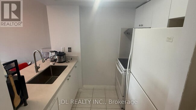 Photo - 887 Bay St. Unit 1610