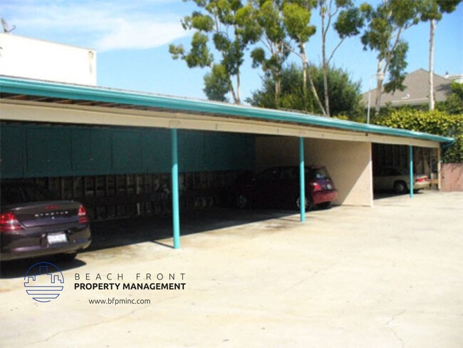 Photo - 1010 Larch St.