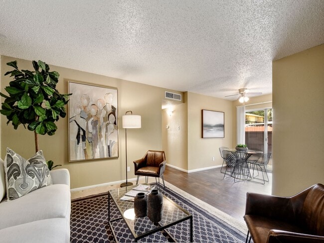 Hunter's Glen Apartments - Hunter's Glen Apartments