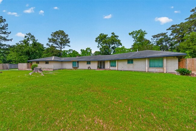 Photo - 1701 Mistletoe Ln
