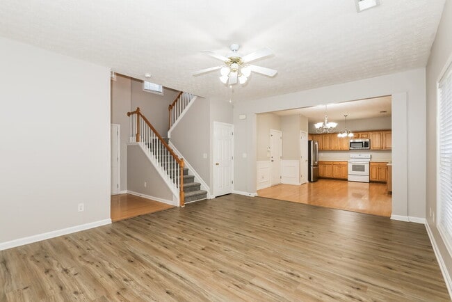 Photo - 145 Alessie Dr