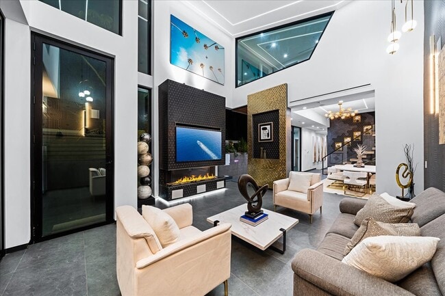 Photo - 840 California Ave