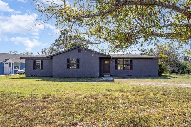 733 Tarpon Ave