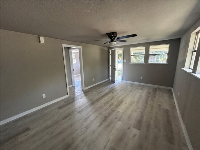 Photo - 5734 Grant Ave