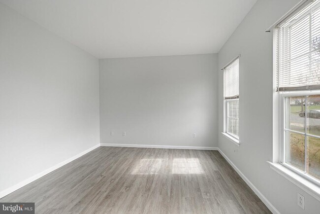 Photo - 125 Cedrick Ave