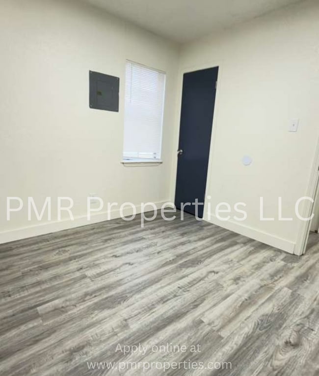 Photo - 3 Bedrooms / 1 Bathroom House