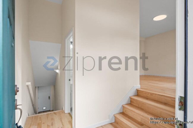 Photo - 3583 Madison Common