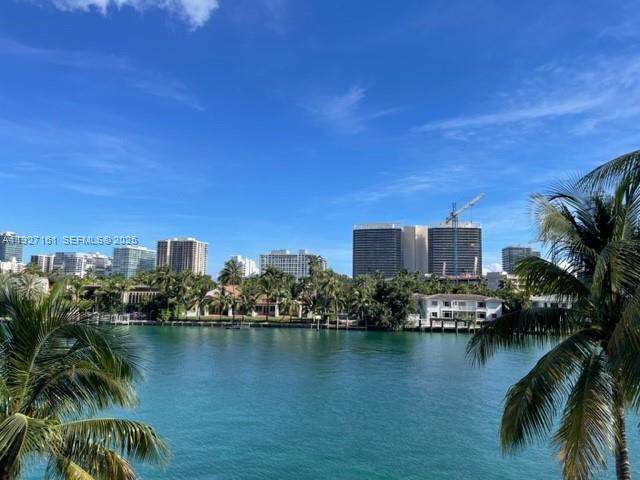 Building Photo - 9721 E Bay Harbor Dr Unit 3C