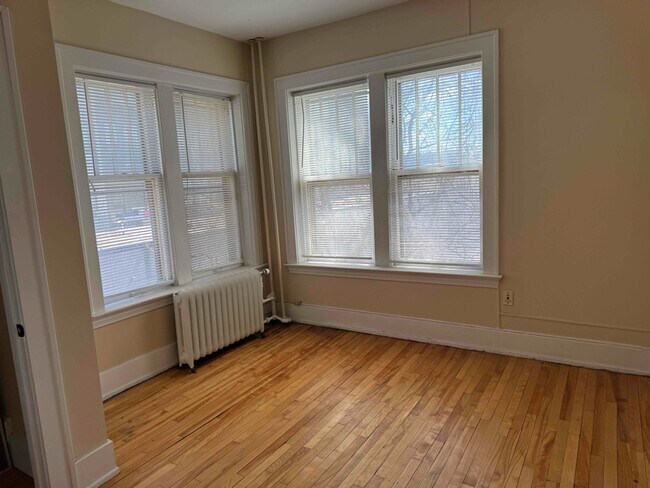 Photo - 2007 Aldrich Ave S Unit 7