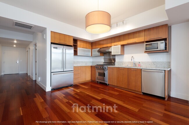 Photo - 2911 2nd Ave