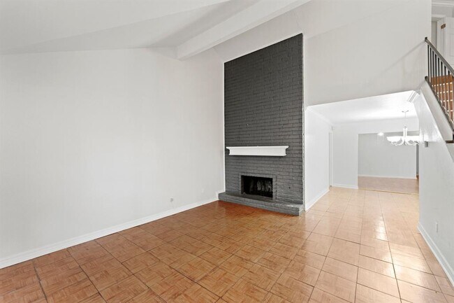 Photo - 5715 Easthampton Dr Unit A