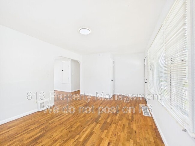 Photo - 10323 East 20th St S