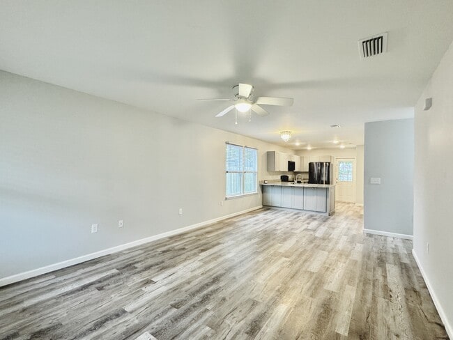 Photo - 704 E Chestnut Ave