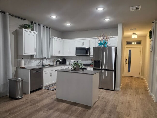 Photo - 1334 Great Sand Dune St